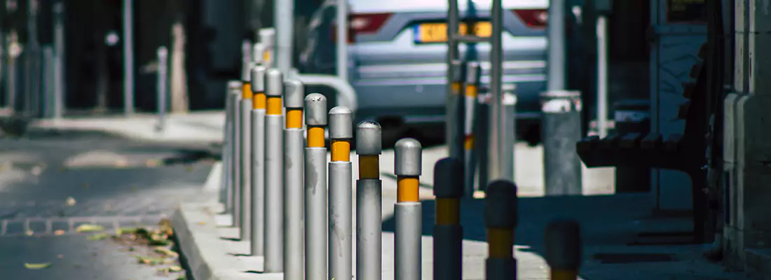 Safe and Convenient Retractable Barrier Column Systems for Properties in San Carlos Park, FL